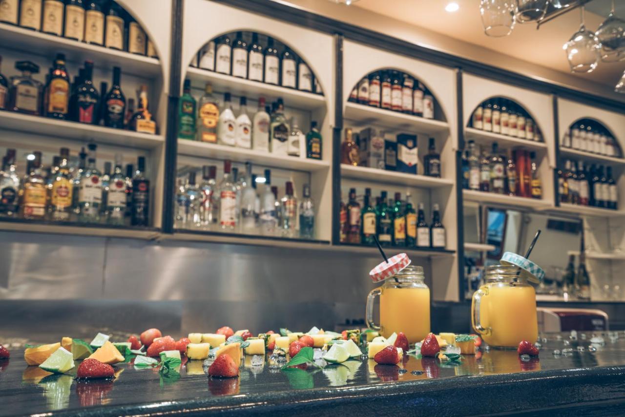 Denise Beach Hotel 라가나스 외부 사진