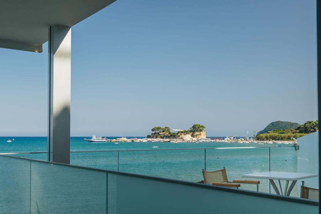 Denise Beach Hotel 라가나스 외부 사진