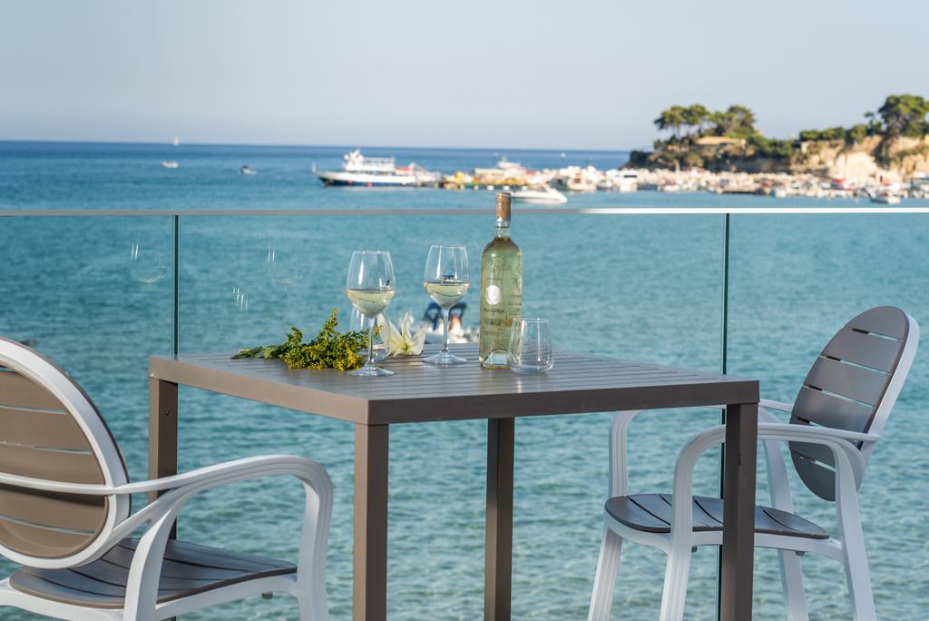 Denise Beach Hotel 라가나스 외부 사진